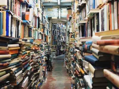 Hvordan låner man bøger på biblioteket?